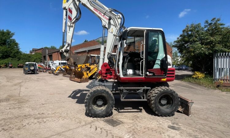 TAKEUCHI TB295W WHEELED EXCAVATOR